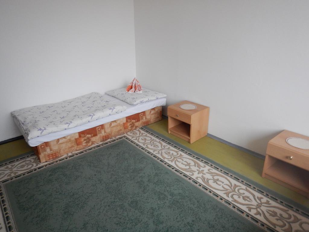 Biznis Centrum / Ubytovna Rožňava Ruang foto