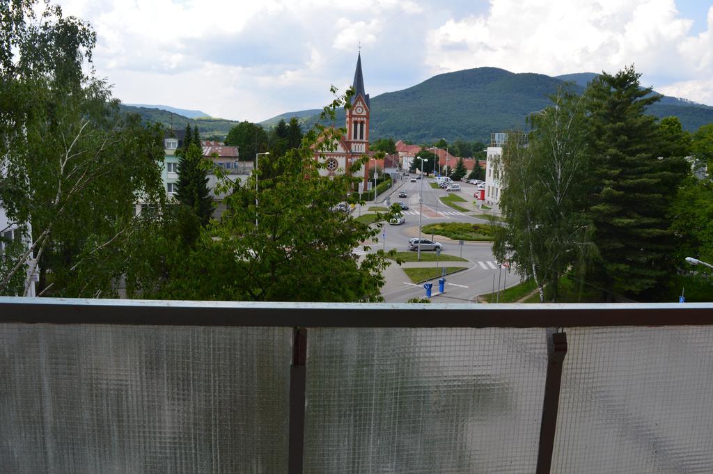 Biznis Centrum / Ubytovna Rožňava Bagian luar foto